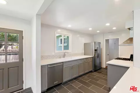 5861 E Fairbrook St, Long Beach, CA 90815 photo 29