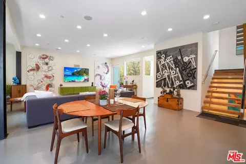 1829 11th St #3, Santa Monica, CA 90404