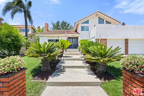 3236 N Sawtooth Ct, Westlake Village, CA 91362