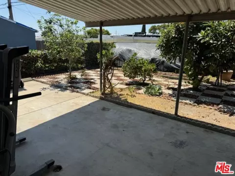 Exterior - 1700 W Tichenor St, Compton, CA 90220 photo 2 of 9
