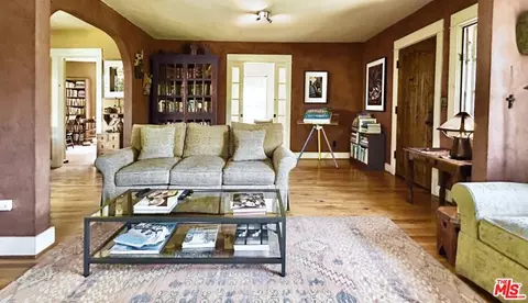 Living - 708 Brooks Ave, Venice, CA 90291 photo 3 of 5