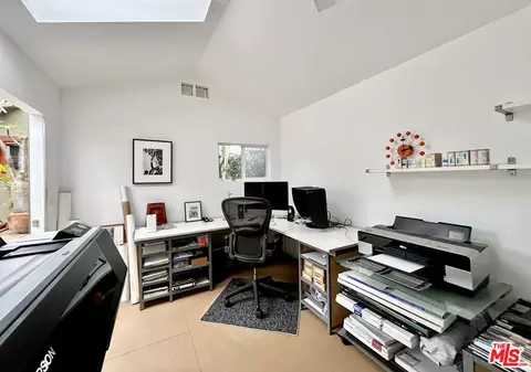 Other - 708 Brooks Ave, Venice, CA 90291 photo 5 of 8