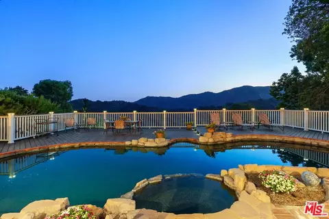 2421 La Condesa Dr, Los Angeles, CA 90049