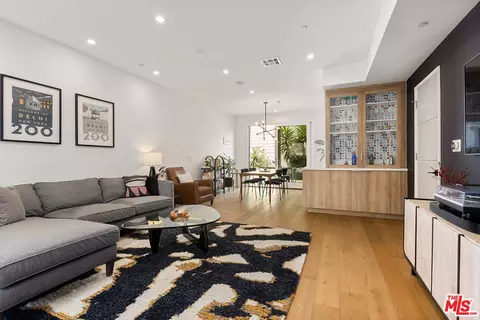 1035 Figueroa Ter #23, Los Angeles, CA 90012