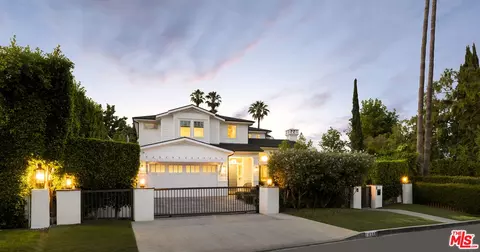 14313 Greenleaf St, Sherman Oaks, CA 91423