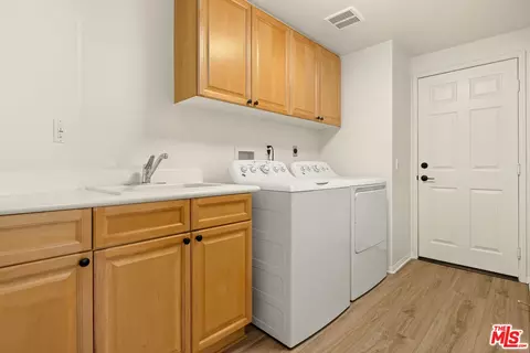 708 Avenida Valencia, Camarillo, CA 93012 photo 18