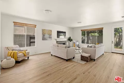 708 Avenida Valencia, Camarillo, CA 93012 photo 24