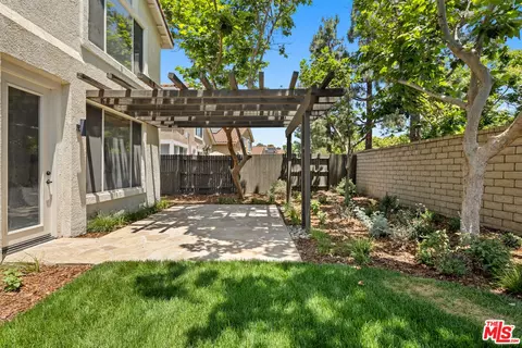 708 Avenida Valencia, Camarillo, CA 93012 photo 3