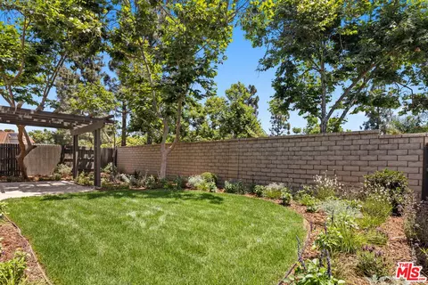 708 Avenida Valencia, Camarillo, CA 93012 photo 5