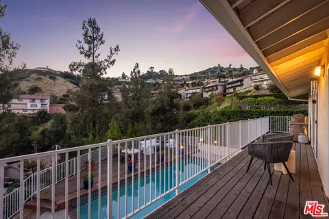Exterior - 1231 E Tujunga Ave, Burbank, CA 91501 photo 12 of 15