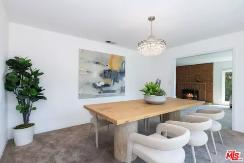 Dining - 1231 E Tujunga Ave, Burbank, CA 91501 photo 3 of 8