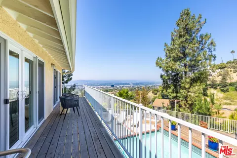 Exterior - 1231 E Tujunga Ave, Burbank, CA 91501 photo 6 of 15