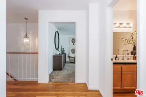 Entry Way - 1231 E Tujunga Ave, Burbank, CA 91501 photo 1 of 2