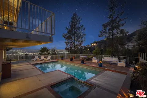 Exterior - 1231 E Tujunga Ave, Burbank, CA 91501 photo 15 of 15