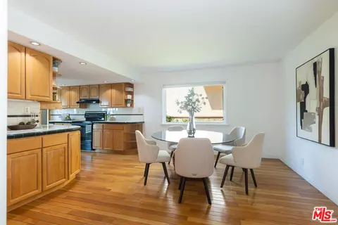 Dining - 1231 E Tujunga Ave, Burbank, CA 91501 photo 7 of 8