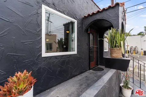 2245 Pine Ave, Long Beach, CA 90806 photo 5