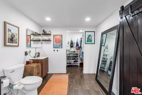 2245 Pine Ave, Long Beach, CA 90806 photo 16