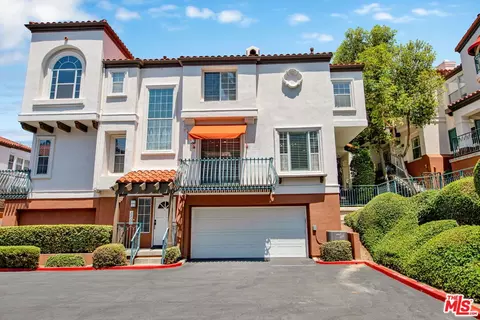 2925 Ballesteros Ln, Tustin, CA 92782