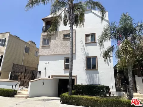 11469 Moorpark St, North Hollywood, CA 91602