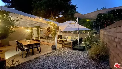 30346 Jasmine Valley Dr, Canyon Country, CA 91387