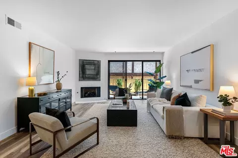 3720 Hughes Ave #2, Los Angeles, CA 90034