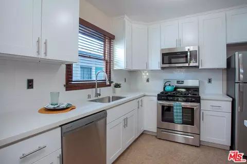 1998 E Villa St, Pasadena, CA 91107
