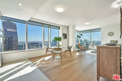 889 Francisco St #3703, Los Angeles, CA 90017