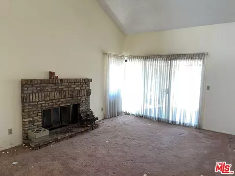 Living - 11125 Carleen Ct, Tujunga, CA 91042 photo 1 of 2