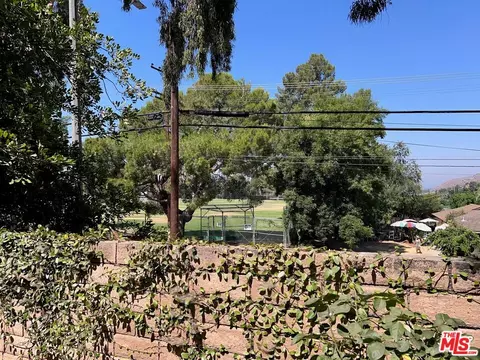 Exterior - 11125 Carleen Ct, Tujunga, CA 91042 photo 4 of 4