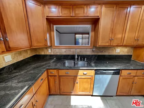 Kitchen - 3168 Dalhart Ave, Simi Valley, CA 93063 photo 2 of 2