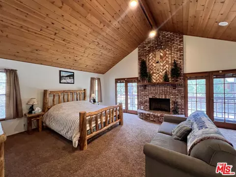 Bedroom - 1201 Redwood Dr, Big Bear City, CA 92314 photo 4 of 9