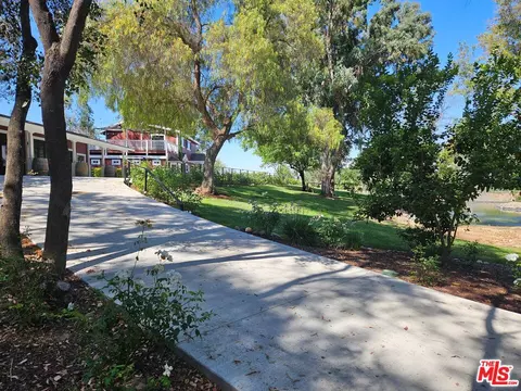 39900 Berenda Rd, Temecula, CA 92591 photo 12