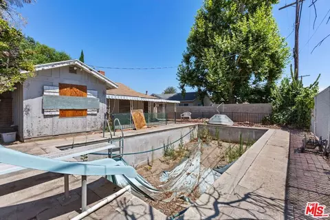 Exterior - 7809 Mcnulty Ave, Winnetka, CA 91306 photo 5 of 6