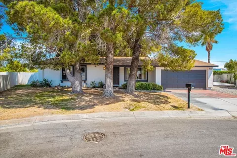 2365 Acacia Rd, Palm Springs, CA 92262