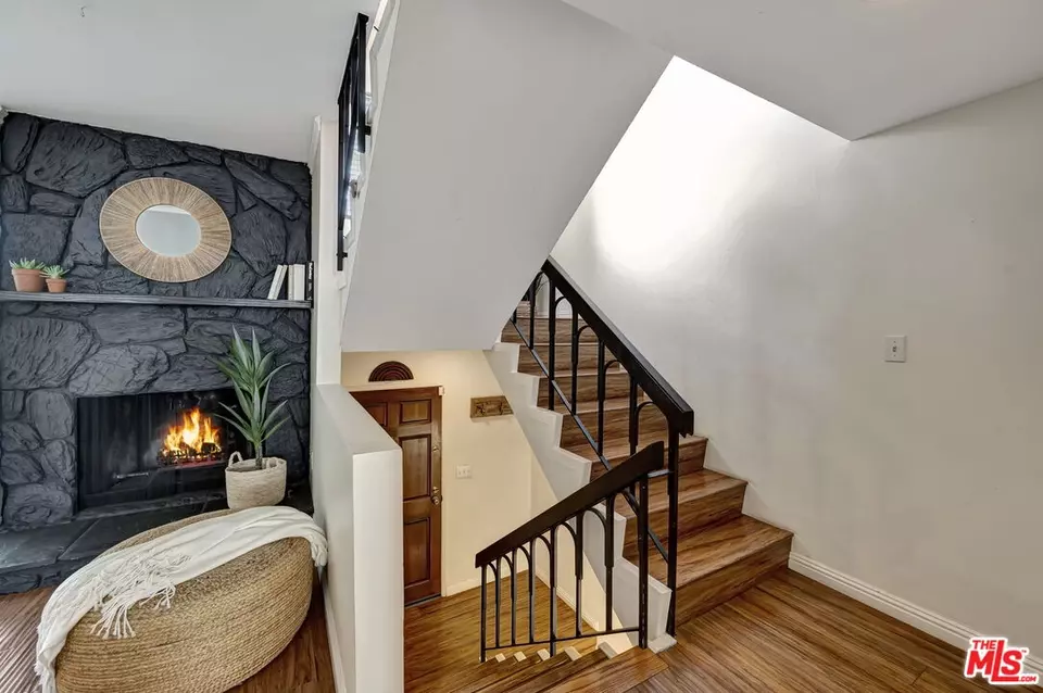  5952 Costello Ave, Valley Glen, CA 91401 photo 4