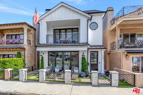 130 E Balboa Blvd, Newport Beach, CA 92661