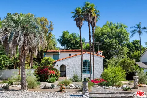 165 Olivera Ln, Sierra Madre, CA 91024