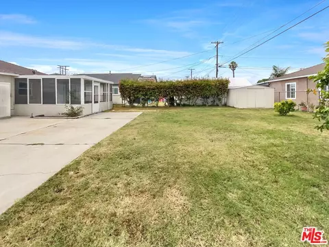 Exterior - 419 E 228th St, Carson, CA 90745 photo 6 of 7