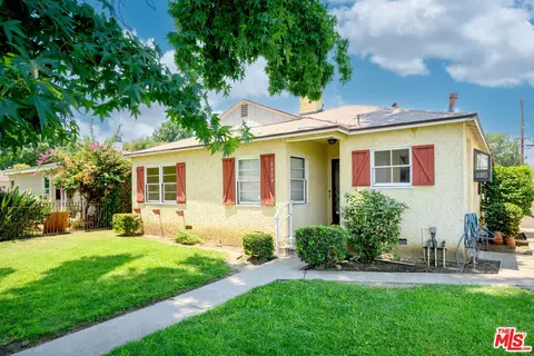 6729 Lindley Ave, Reseda, CA 91335