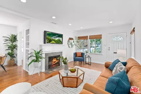 209 E 46th St, Long Beach, CA 90807 photo 9