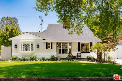 11826 Hartsook St, Valley Village, CA 91607