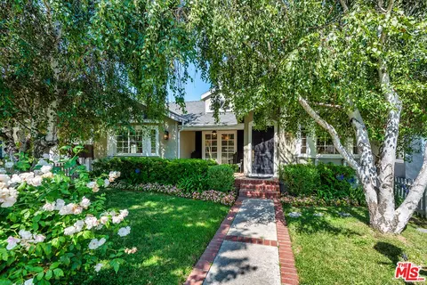 4249 Stern Ave, Sherman Oaks, CA 91423