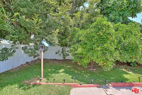 Exterior - 820 S Mayo Ave, Compton, CA 90221 photo 14 of 18