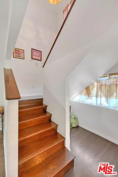 Entry Way - 820 S Mayo Ave, Compton, CA 90221 photo 4 of 8