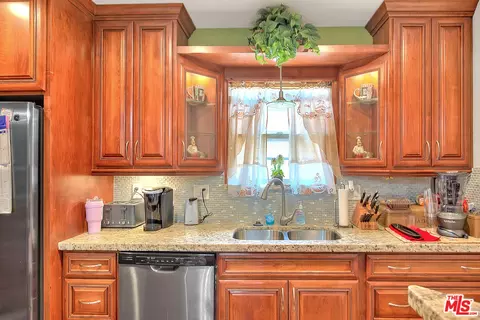 Kitchen - 820 S Mayo Ave, Compton, CA 90221 photo 7 of 8