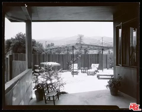 Exterior - 1475 Scenic Dr, Pasadena, CA 91103 photo 10 of 10