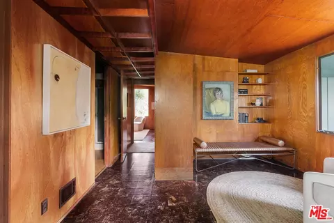 Entry Way - 1475 Scenic Dr, Pasadena, CA 91103 photo 1 of 1
