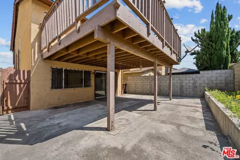 Exterior - 620 W Almond St, Compton, CA 90220 photo 4 of 4