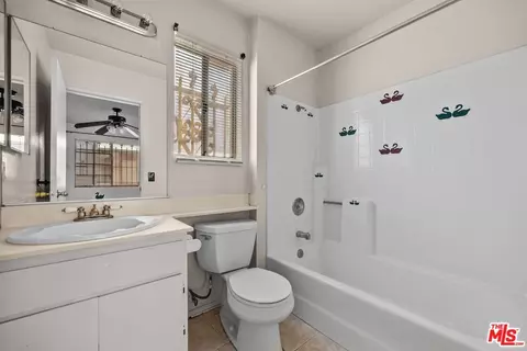 Bath - 620 W Almond St, Compton, CA 90220 photo 1 of 3