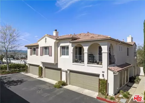 28007 Serra Ln, Valencia, CA 91355